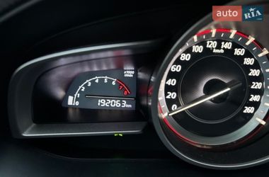 Седан Mazda 3 2015 в Киеве