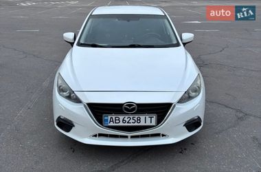Седан Mazda 3 2015 в Киеве