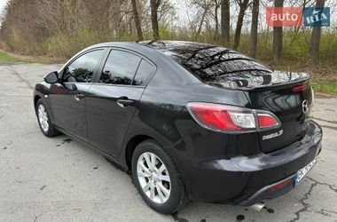 Седан Mazda 3 2010 в Корце