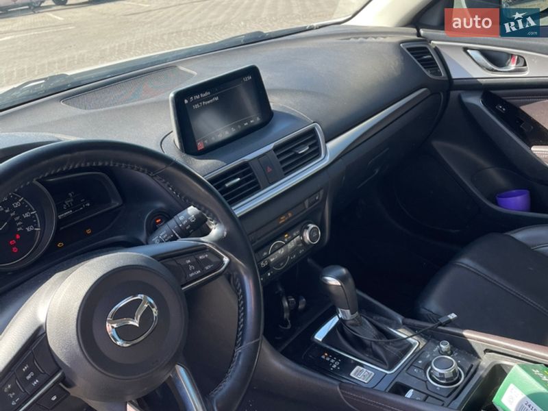 Хэтчбек Mazda 3 2017 в Харькове