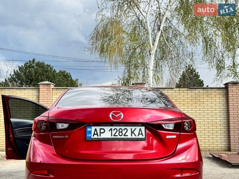 Седан Mazda 3 2016 в Запорожье
