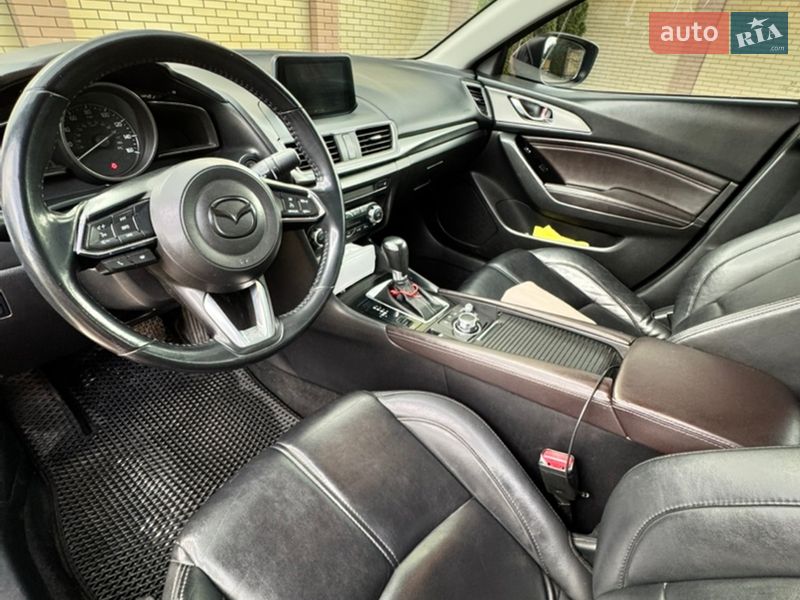 Седан Mazda 3 2016 в Запорожье