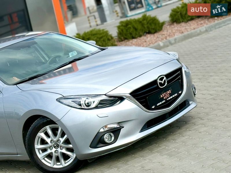 Седан Mazda 3 2016 в Харкові