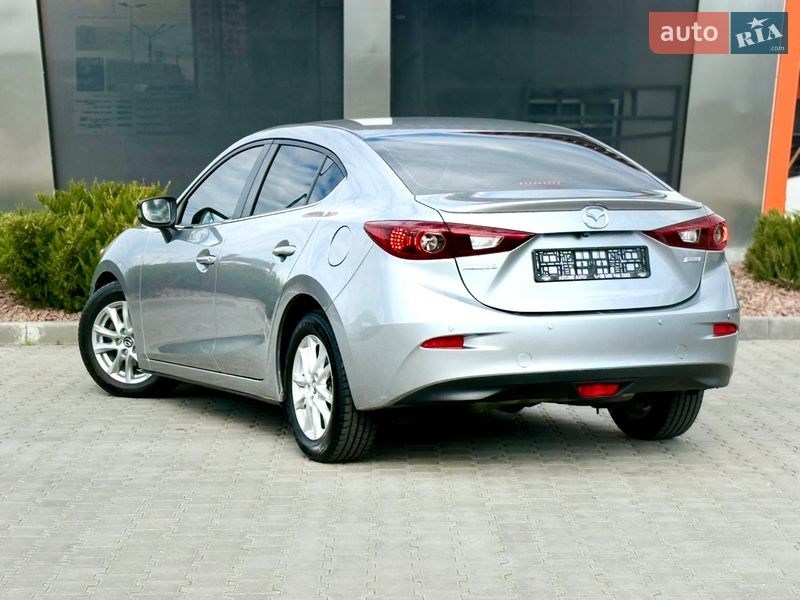 Седан Mazda 3 2016 в Харкові