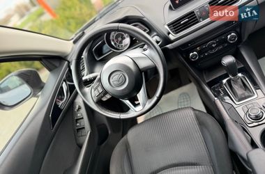 Седан Mazda 3 2016 в Харкові