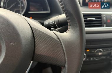 Седан Mazda 3 2016 в Харкові