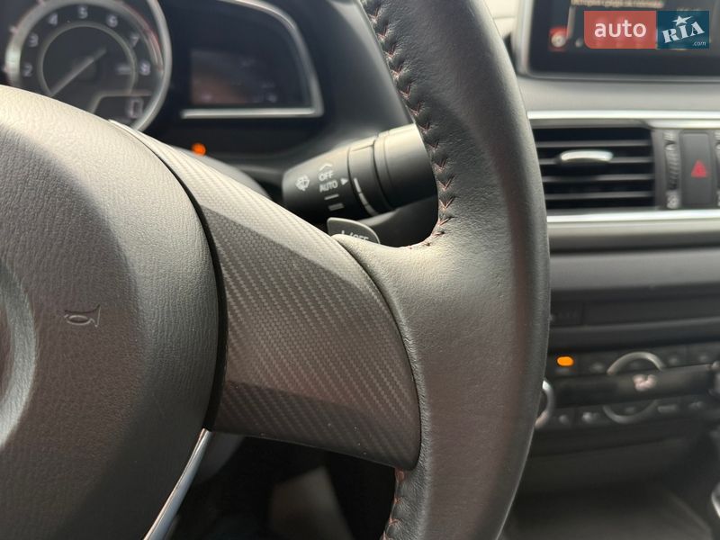 Седан Mazda 3 2016 в Харкові