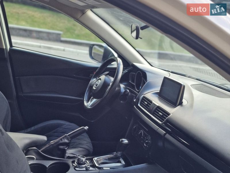 Хетчбек Mazda 3 2015 в Києві фото 11 Хетчбек Mazda 3 2015 в Києві