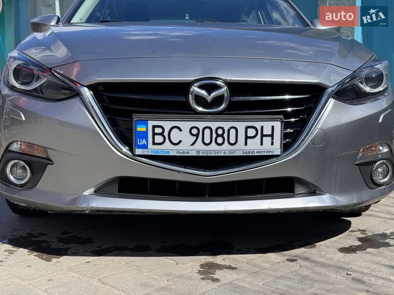 Хэтчбек Mazda 3 2016 в Городке