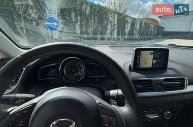 Хэтчбек Mazda 3 2016 в Городке