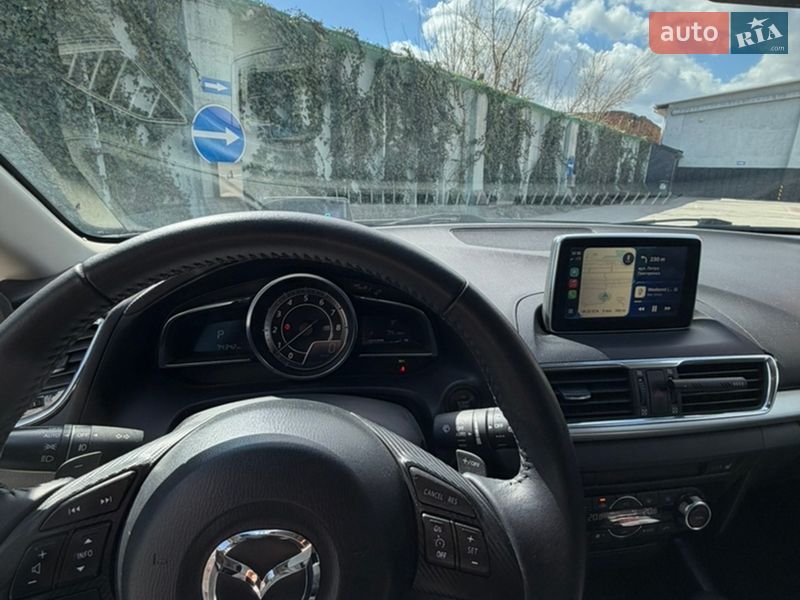 Хэтчбек Mazda 3 2016 в Городке