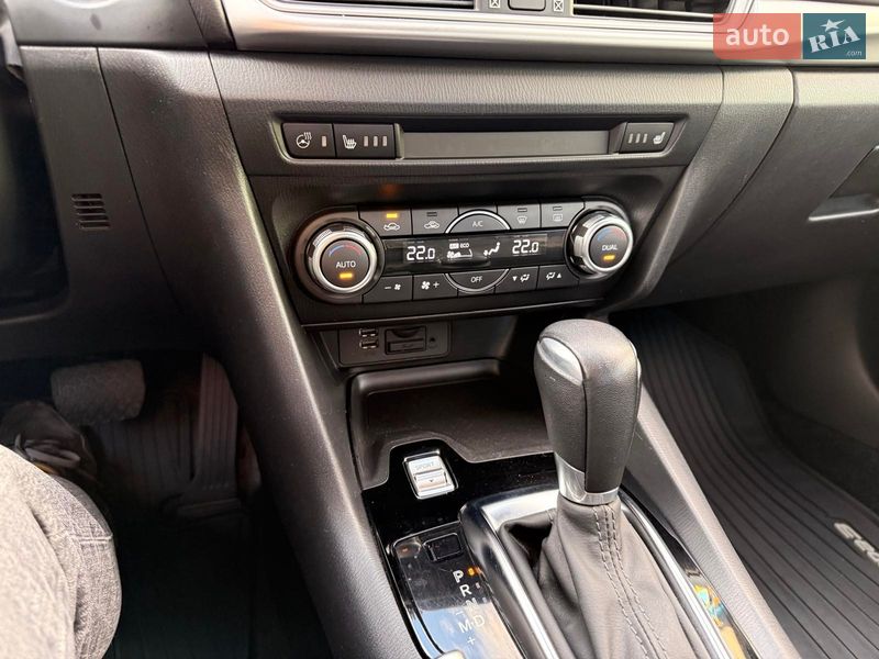 Седан Mazda 3 2017 в Харькове