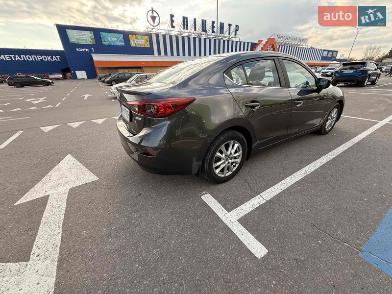 Седан Mazda 3 2017 в Харькове