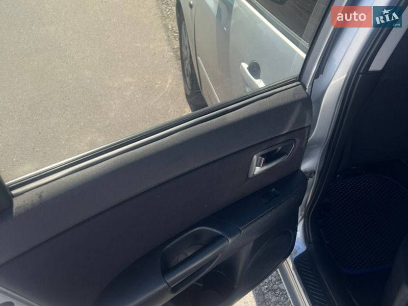 Хэтчбек Mazda 3 2004 в Киеве фото 5 Хэтчбек Mazda 3 2004 в Киеве