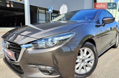 Седан Mazda 3 2017 в Киеве