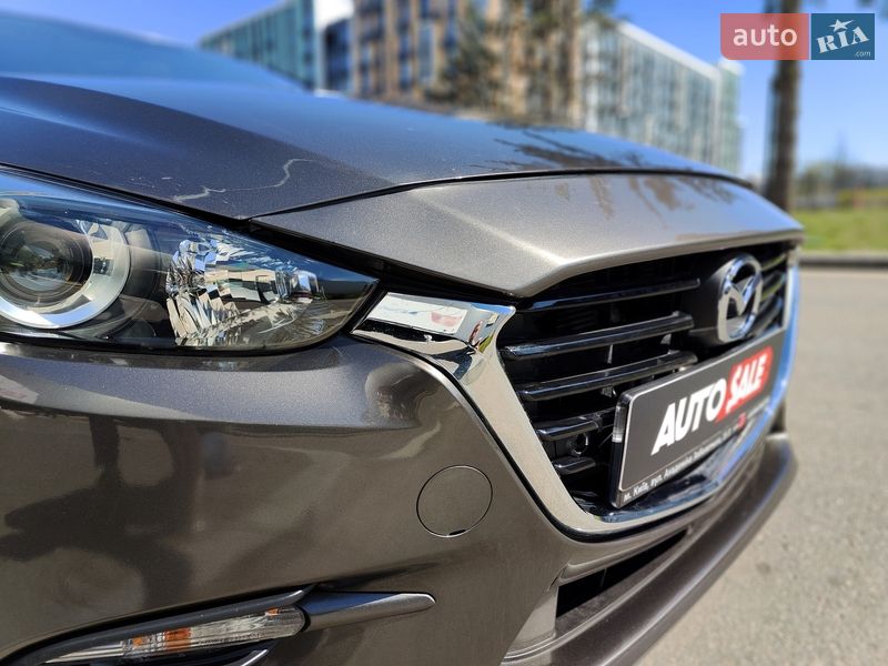 Седан Mazda 3 2017 в Киеве