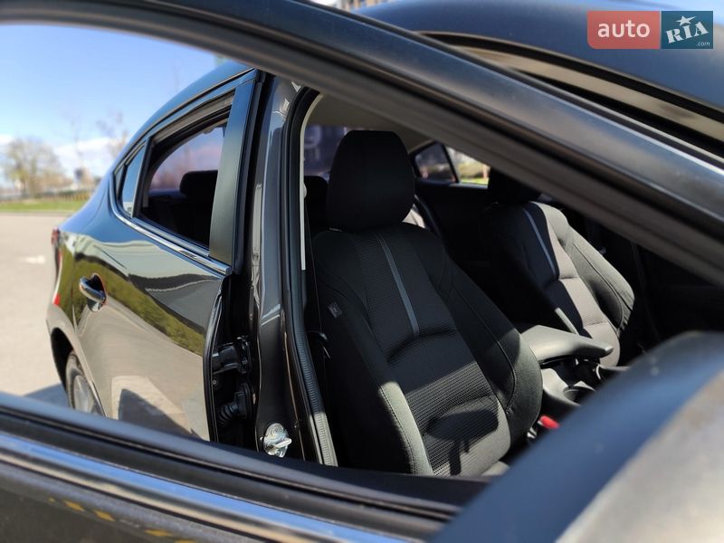 Седан Mazda 3 2017 в Киеве