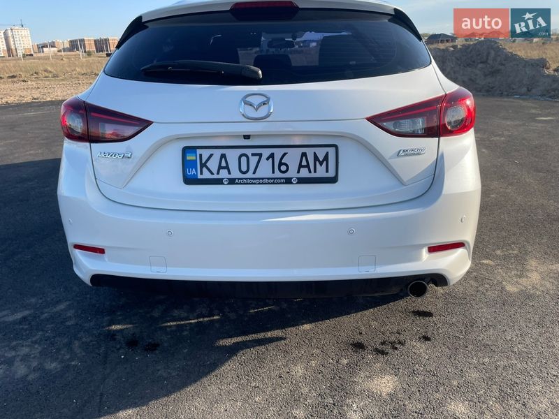 Хэтчбек Mazda 3 2016 в Киеве