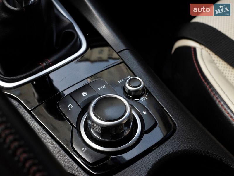 Хетчбек Mazda 3 2015 в Івано-Франківську