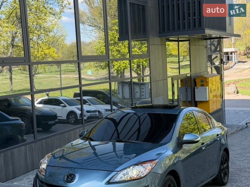 Седан Mazda 3 2010 в Запорожье