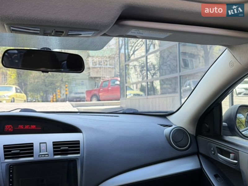 Седан Mazda 3 2010 в Запорожье