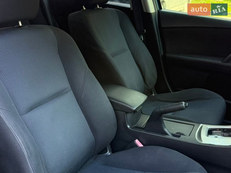 Седан Mazda 3 2010 в Запорожье