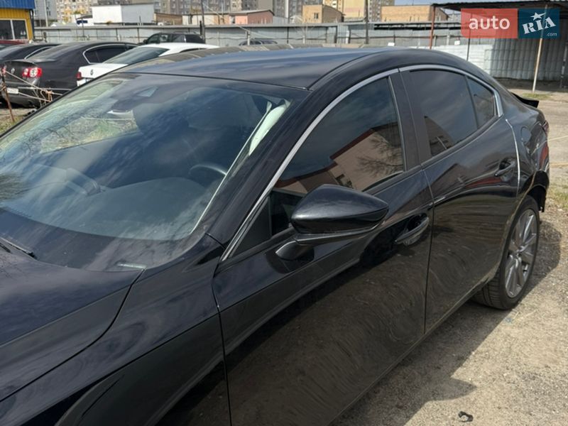Седан Mazda 3 2020 в Киеве