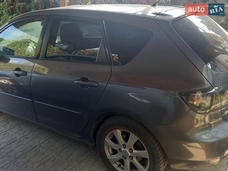 Хэтчбек Mazda 3 2006 в Ужгороде
