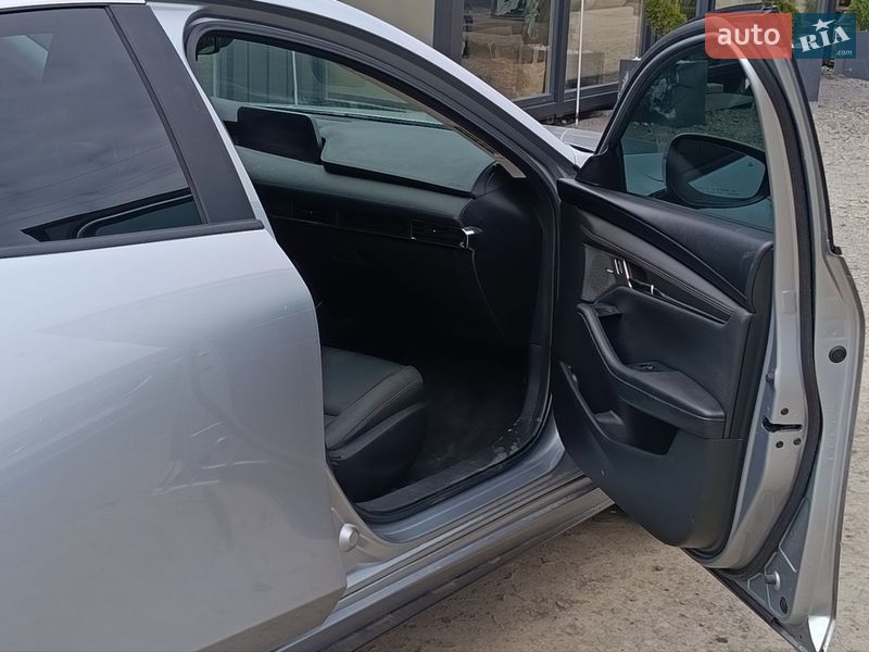 Седан Mazda 3 2019 в Луцке