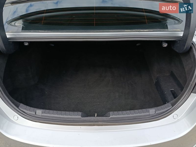 Седан Mazda 3 2019 в Луцке