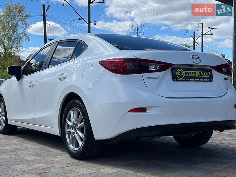 Седан Mazda 3 2016 в Стрые