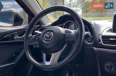 Седан Mazda 3 2016 в Стрые