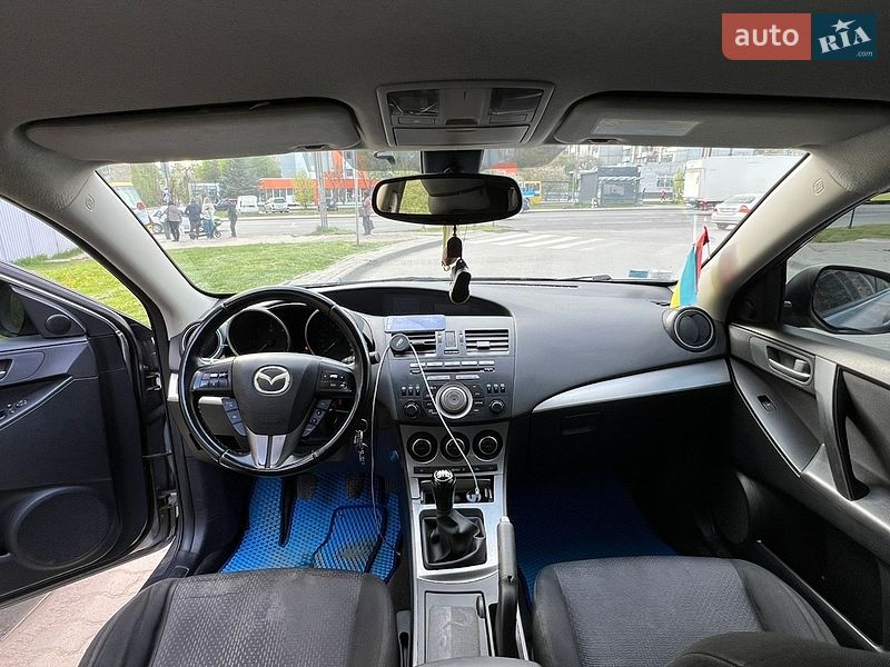 Хэтчбек Mazda 3 2009 в Львове