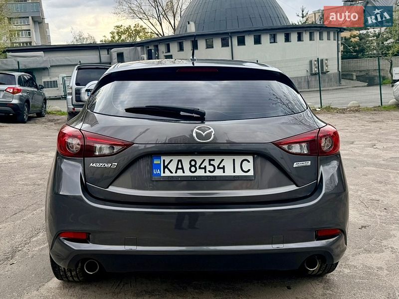 Хэтчбек Mazda 3 2017 в Днепре