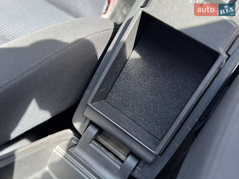 Седан Mazda 3 2005 в Ковеле