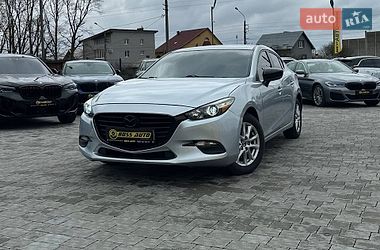 Седан Mazda 3 2017 в Ивано-Франковске