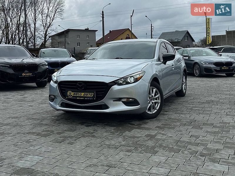 Седан Mazda 3 2017 в Ивано-Франковске