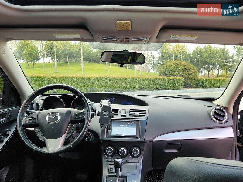 Хэтчбек Mazda 3 2013 в Днепре