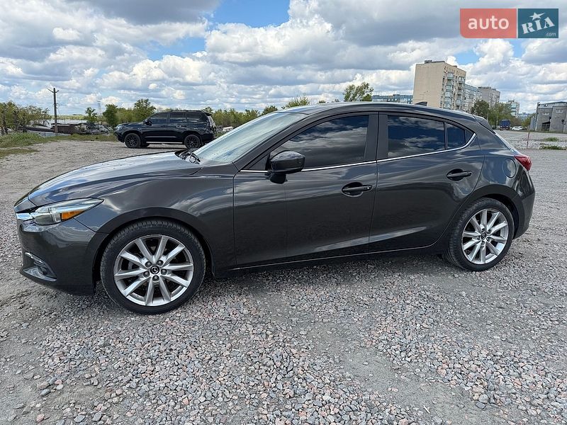 Хэтчбек Mazda 3 2017 в Днепре