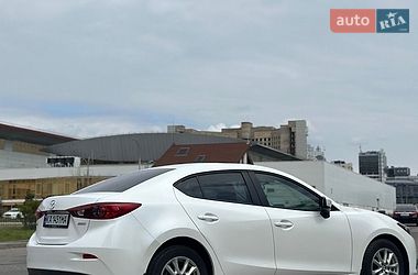 Седан Mazda 3 2015 в Киеве