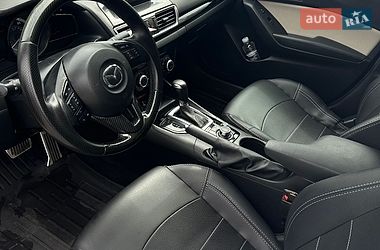 Седан Mazda 3 2015 в Киеве