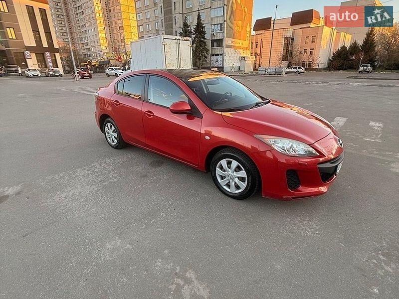 Седан Mazda 3 2012 в Харкові