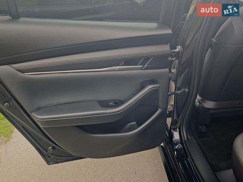 Седан Mazda 3 2024 в Киеве фото 17 Седан Mazda 3 2024 в Киеве