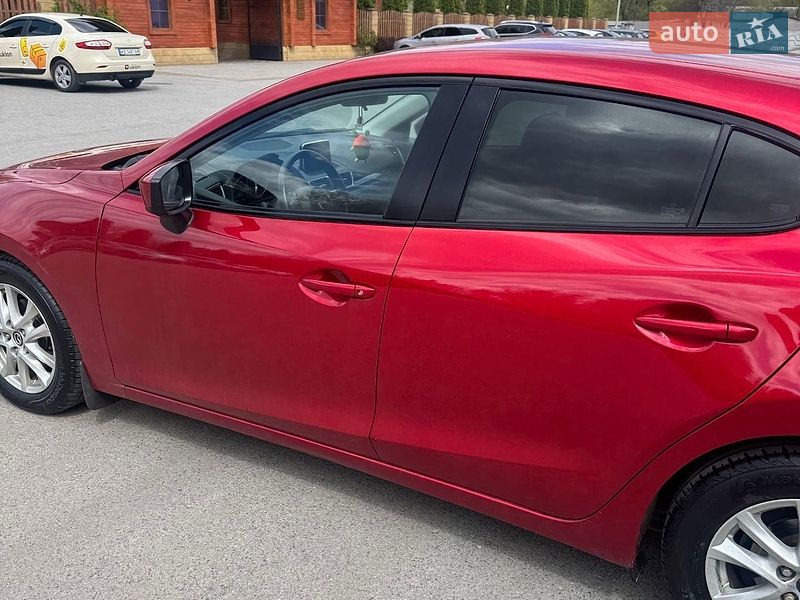 Хетчбек Mazda 3 2016 в Дніпрі фото 29 Хетчбек Mazda 3 2016 в Дніпрі
