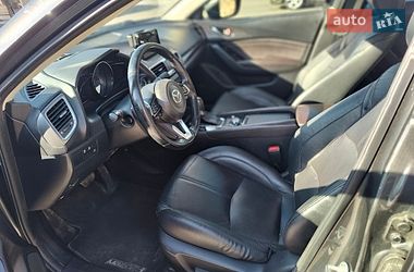 Седан Mazda 3 2018 в Львові