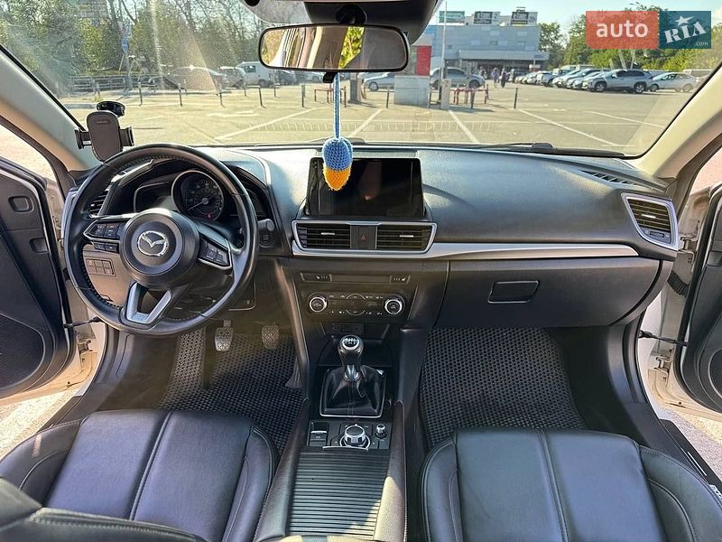 Седан Mazda 3 2017 в Сидоренкове фото 10 Седан Mazda 3 2017 в Сидоренкове