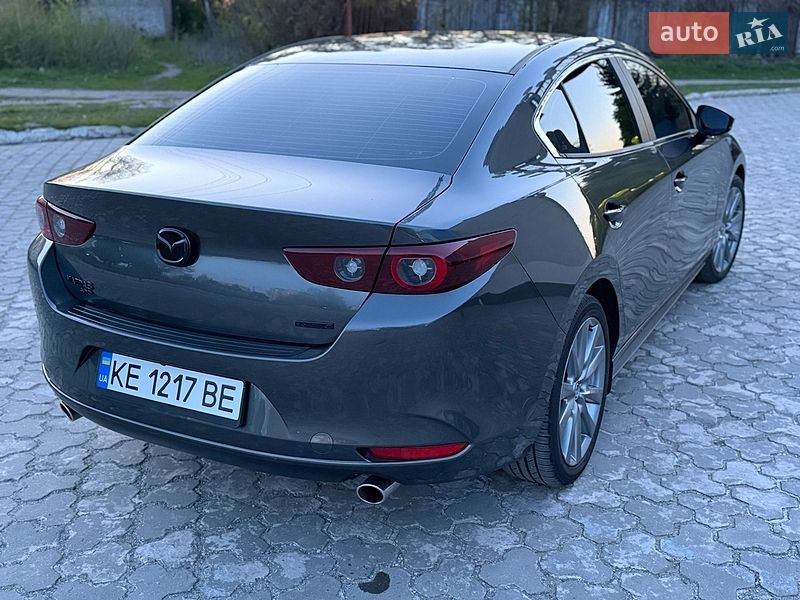 Седан Mazda 3 2022 в Дніпрі