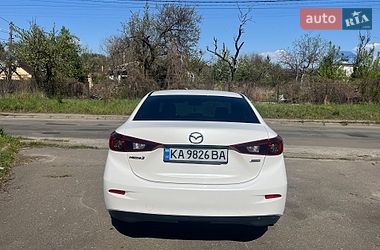 Седан Mazda 3 2015 в Киеве