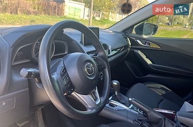 Седан Mazda 3 2015 в Киеве