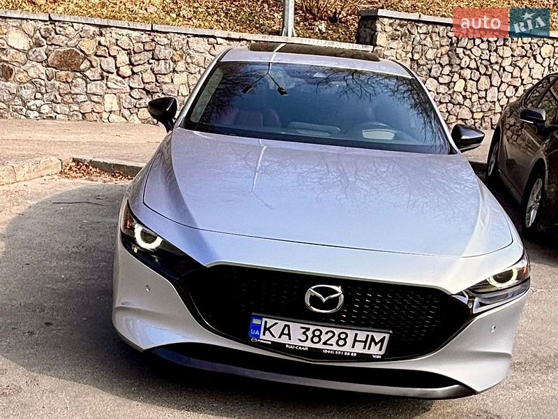 Хэтчбек Mazda 3 2022 в Киеве